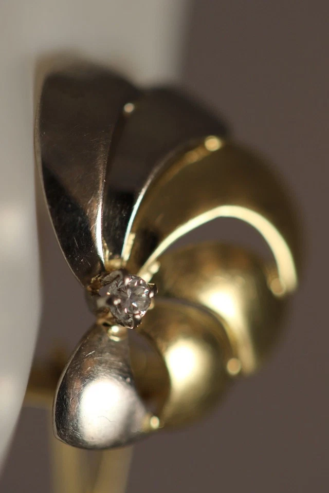 OCM 18K 黄金 白金 钻石 花 海铃 精神风扇 耳环 19 毫米 — 第 4/4 张图片