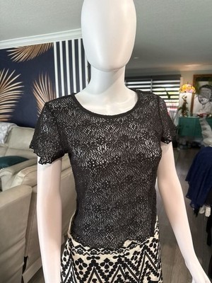 White House Black Market Black Lace Short Sleeve Scalloped Hem