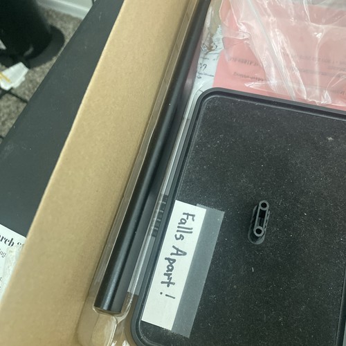Avantree HT41899 Wireless Dual Kopfhörer TV Set Ständer fällt auseinander lesen - Bild 11 von 12