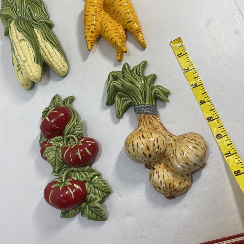 Vintage MCM Ceramic Vegetables Kitchen Wall Décor Set-4 Tomato Carrot Onion Corn - Picture 10 of 10