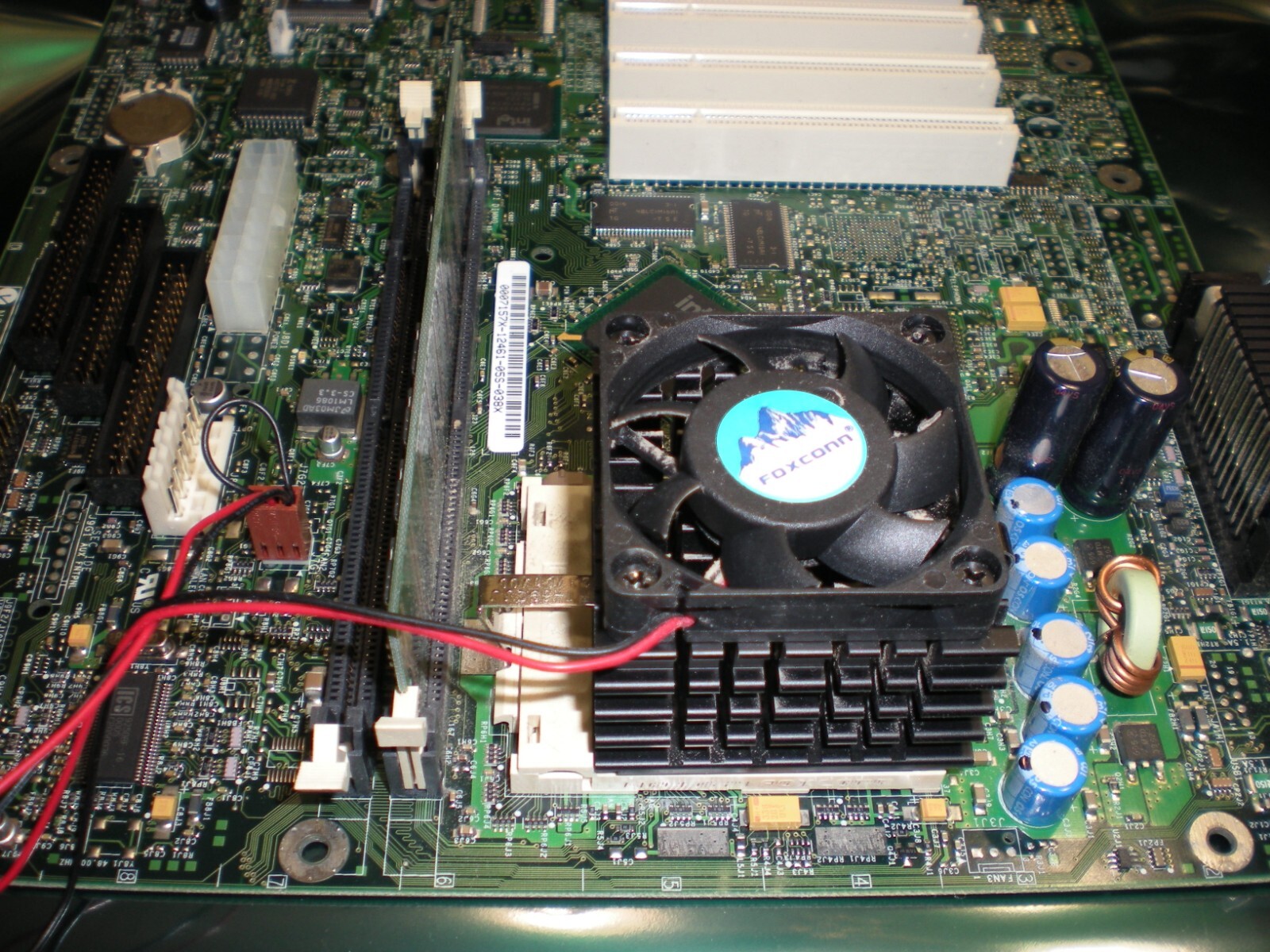 Dell Motherboard  AA A01025-308 + INTEL PENTIUM 3  CPU +  RAM