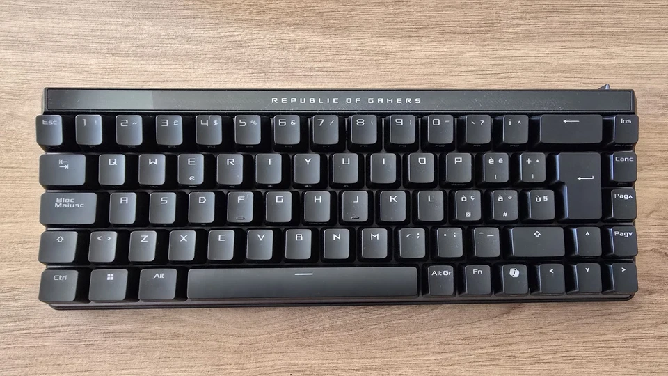 ROG Falchion Ace HFX Tastiera Cablata Meccanica da Gaming Illuminazione RGB - Immagine 4 di 4