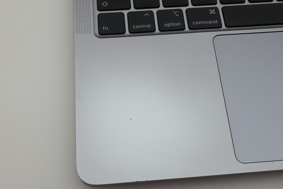 Apple MacBook Pro 16,2 A2251 i5 10th Gen 16GB RAM 1 Tb NVMe READ DESC ...