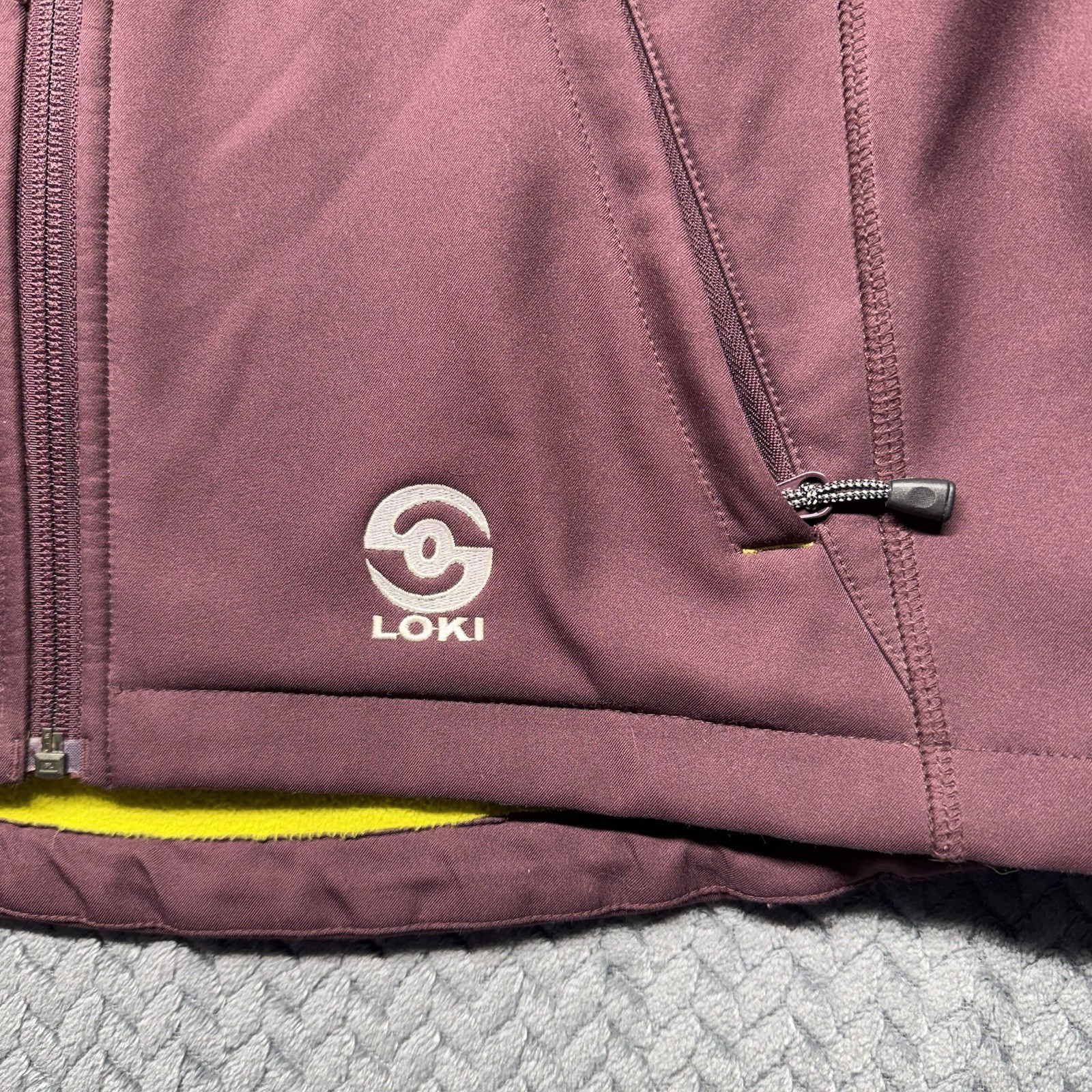 Loki Women’s Softshell Jacket Medium Burgundy Fle… - image 2