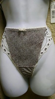 Fauve by Fantasie 0137  Natalia Thong UK Sz Smll/ US Sz Smll or 6 Tiramist NWOT