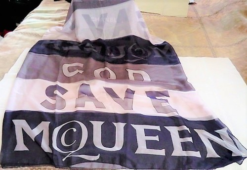 ALEXANDER McQUEEN GOD SAVE McQUEEN 100% SILK SCARF NAVY OFF WHITE 76\