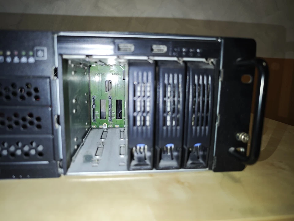 Servergehäuse Server 19 Zoll ATX mit Intel Xeon X3330 Intel Serverboard S3200SH - Bild 4 von 4