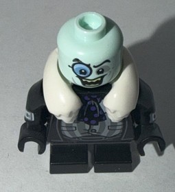 Lego 70909 Penguin DC Comics Batman Movie Minifigure W/ Umbrella