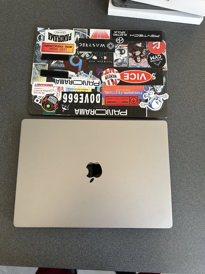 Apple MacBook Pro 16" M1 Pro · 16GB · 512GB, foto 3 di 3