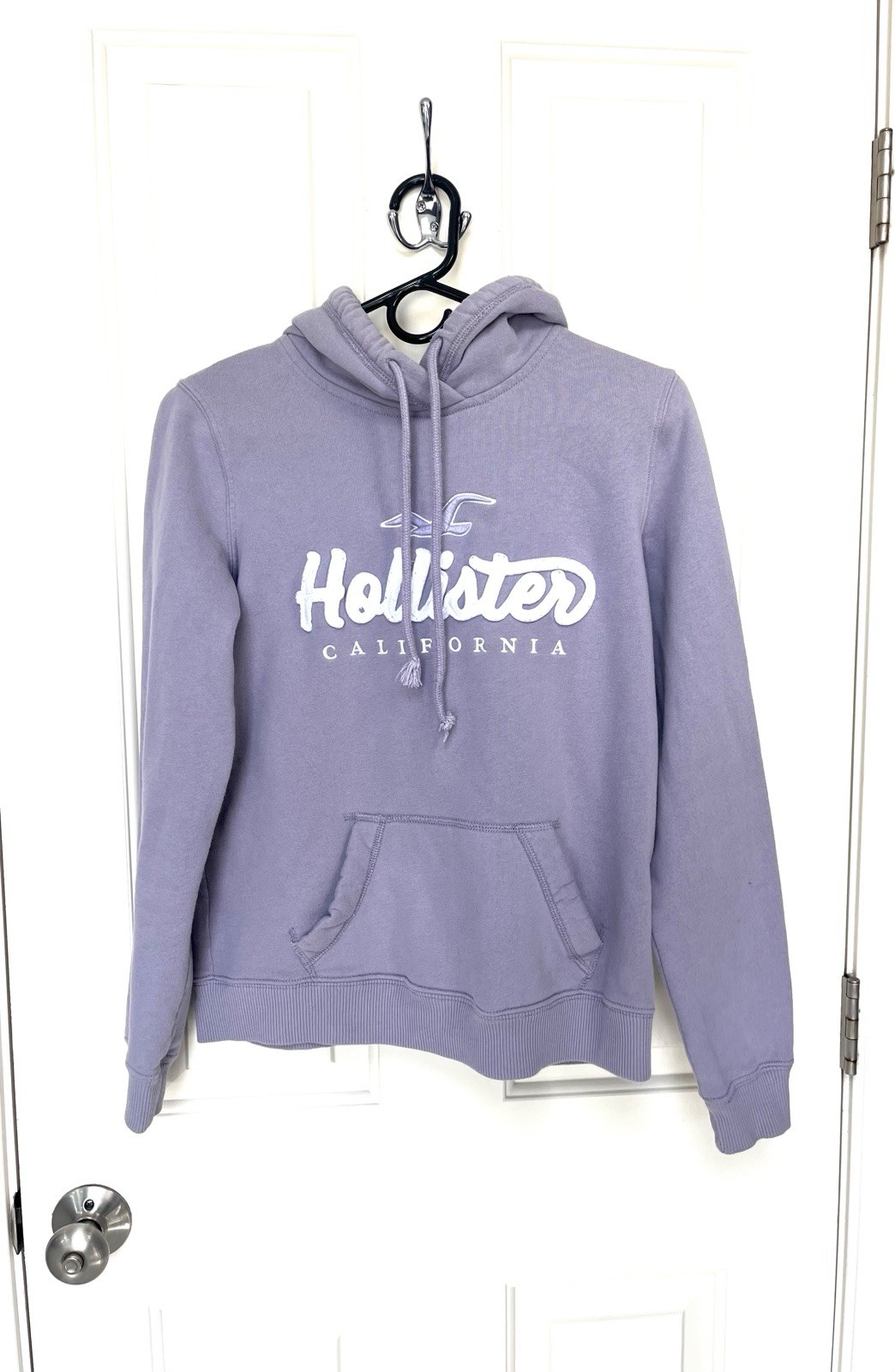 Hollister Lavender Logo Hoodie Women’s Small