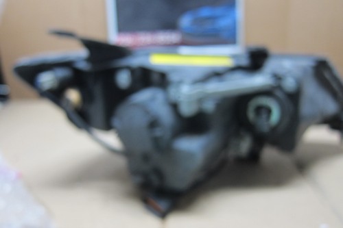 2007-2008 MITSUBISHI OUTLANDER DRIVERS/LEFT SIDE HID XENON HEADLIGHT OEM - Picture 14 of 17