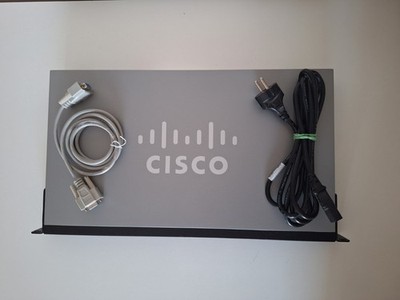 Cisco SG300-28PP 28P PoE + Gigabit Managed Switch LAN 10/100/1000 + Patchkabel