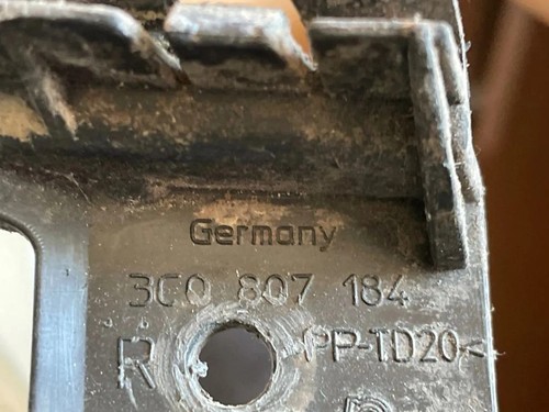 VW PASSAT B7 ALLTRACK 365 Stoßstangenhalter vorne rechts 3C0807184 33211723