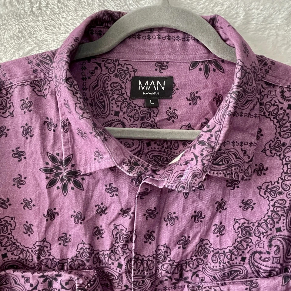 Camisa Camarra Boohoo HOMBRE Púrpura Estampado Bandana LS Abotonada Algodón Pesado, Talla L Foto 3 de 4