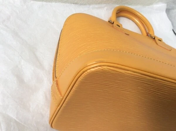 BOLSO DE MANO LOUIS VUITTON EPI ALMA MONEDERO Foto 4 de 4