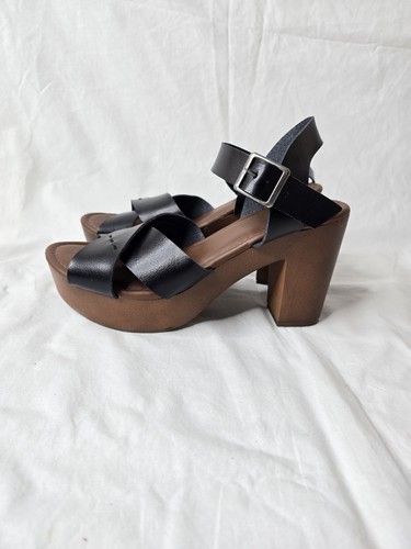 Women'sPlatform Heels - Universal Thread Black Buckle Strap - Picture 9 of 9
