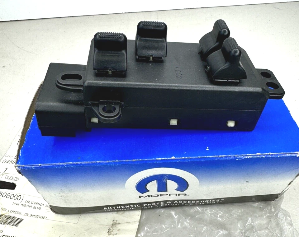 Interruptor de ventana principal eléctrico de puerta izquierda genuino OEM Mopar 4685732AA 2001-03 caravana Foto 3 de 4