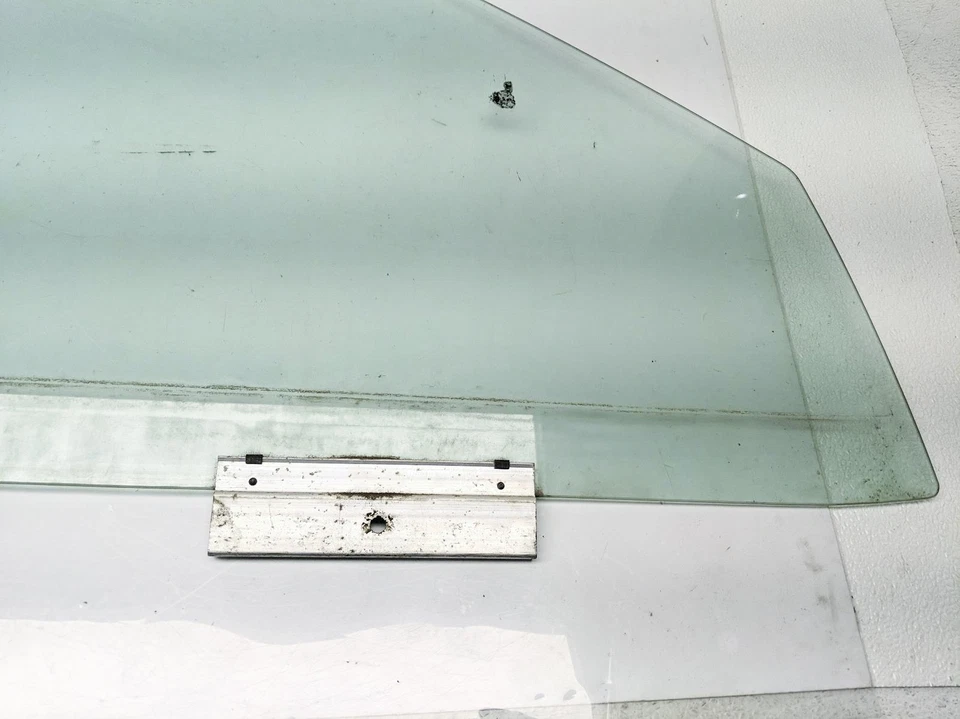 1992-1995 Bmw 318I Front Passenger Right Door Glass Window 51-32-8-213-982 - Image 2 of 4