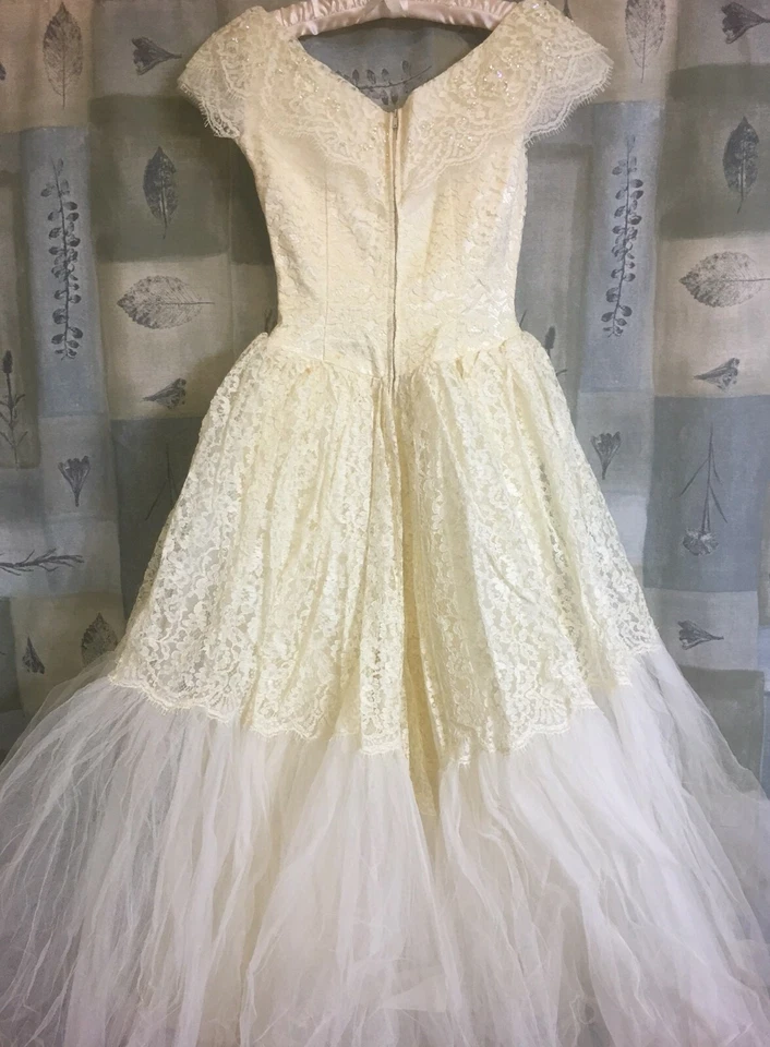 1957 Wedding Dress Tea Style Lace Beads Head Dress Hoop Slip Size 0 Worn Once - Image 3 of 4