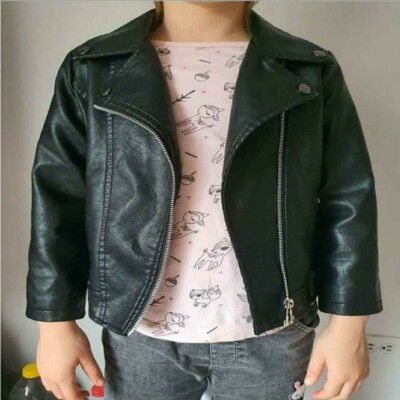 Leather biker jacket, black, for children, for a girl 4-6 years old. good