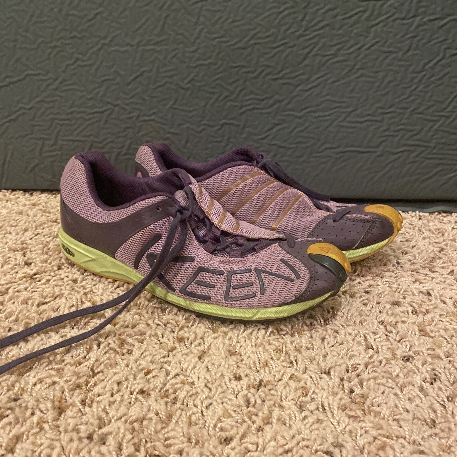 Sneakers da donna Keen taglia 8