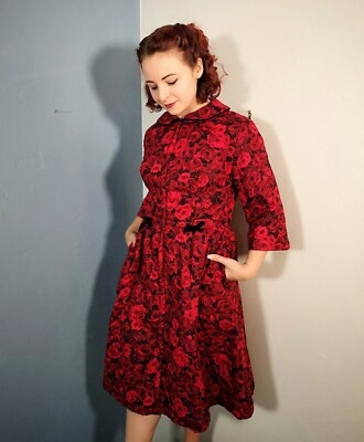 1950s 1960s Vintage House Dress Quilted Red Roses and Black Hostess Robe by Fift | eBay 1950s 1960s Vintage House Dress Quilted Red Roses and Black Hostess Robe by Fift | eBay
