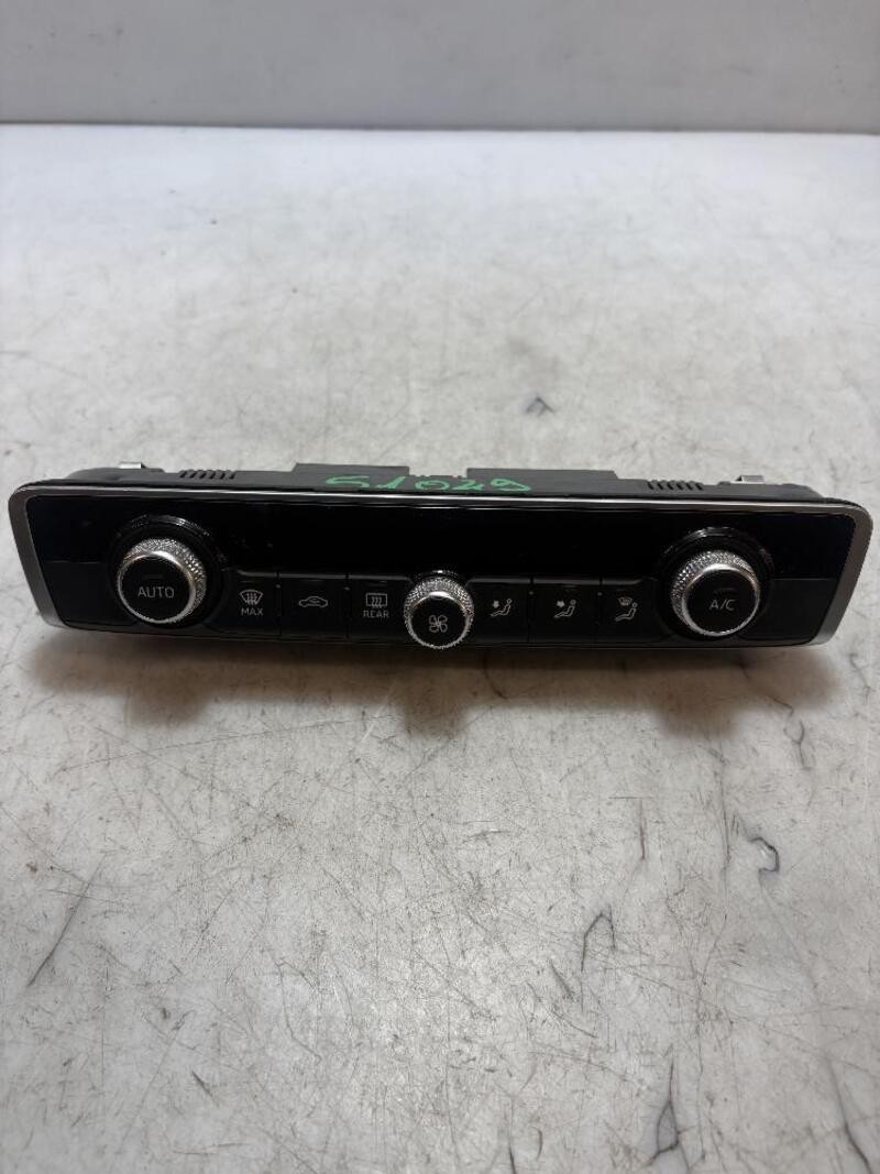 8V0820043CIMJ blocco comando clima AUDI A3 8V (08/12-07/16) 1.6 TDI 2012 Usato