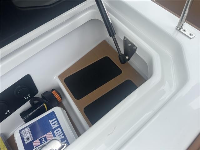 2025 Nautique G23  Victory Red