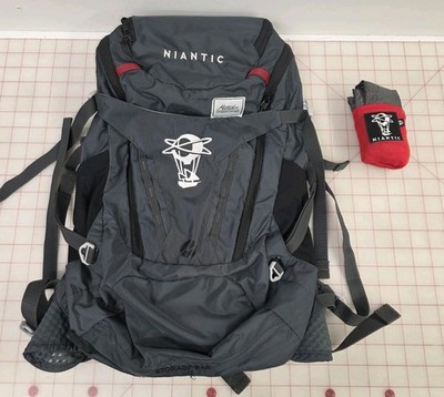 RARE Niantic Logo Matador Beast 28 Liter Grey Black With Pocket Blanket 