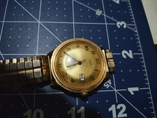 VINTAGE TIMEX AUTOMATIC WATCH - GOLD DIAL THICK CASE - DAY MARKER BBA-33