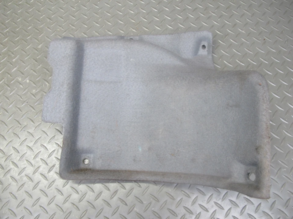 85-89 TOYOTA MR2 AW15 JUEGO DE 4 CLIPS DE REVESTIMIENTO DE ALFOMBRA DE MALETERO TRASERO OEM Foto 3 de 4