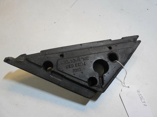 04-10 BMW 525i 530i 545i 550i E60 Left Front Mirror Triangle Foam Seal 7033637