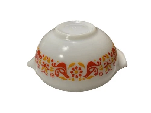 Pyrex Cinderella Bowl 443 (2.5 qt) Friendship Pattern