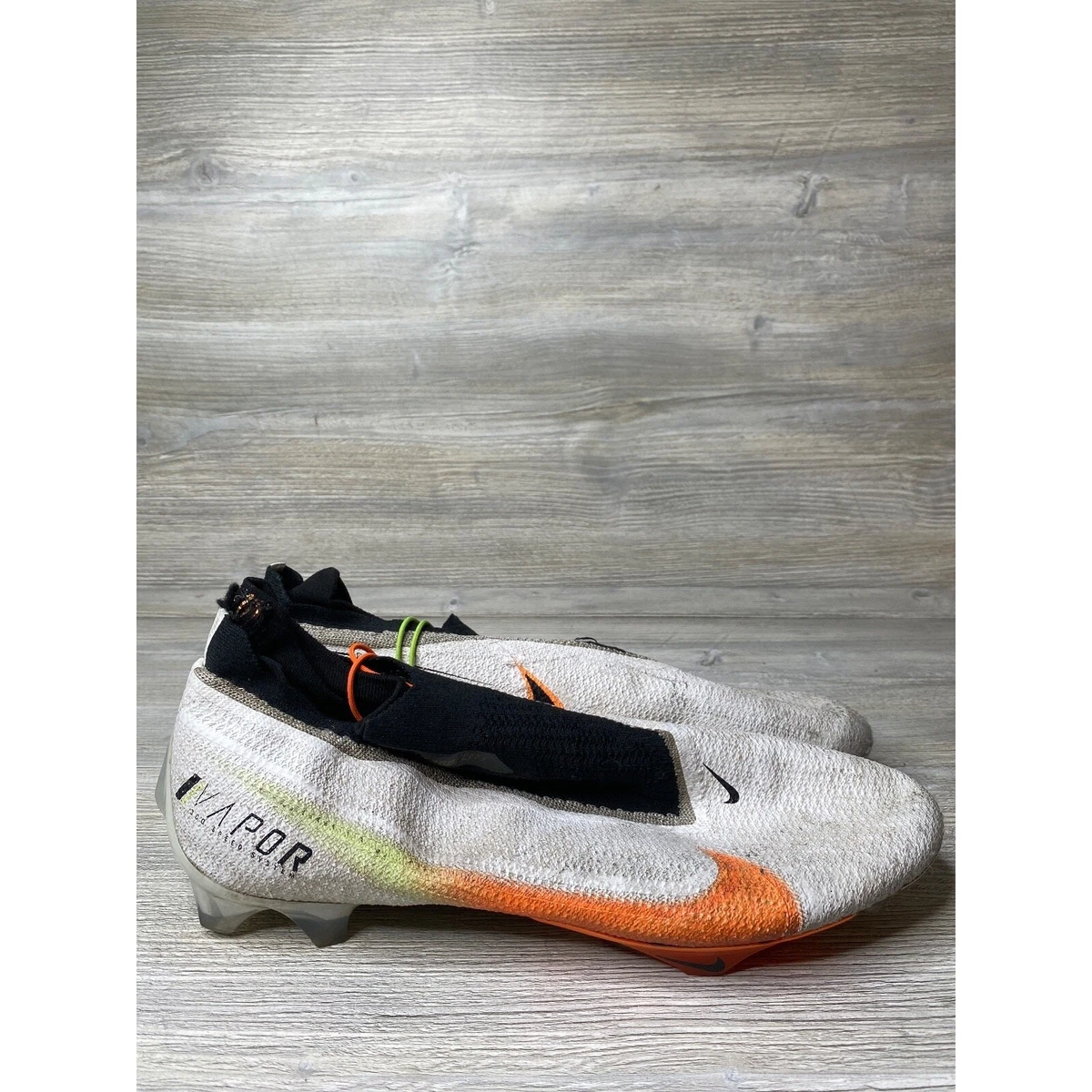 Preços baixos em Nike Vapor Edge Speed 360 Premium White Crimson