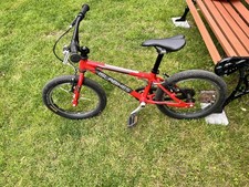 Islabike Cnoc 16 Kids Bike Lightweight Red.