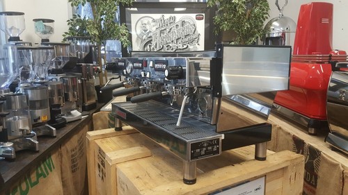 LA MARZOCCO LINEA CLASSIC 3 GRUPPEN EDELSTAHL HOHE FÜSSE ESPRESSOMASCHINE - Bild 5 von 12