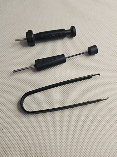 Kompaktes U-förmiges Abzieherwerkzeug zur Spanabfuhr | AMP INC 305183 455822-2 Werkzeuge