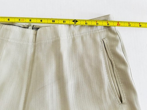 Tommy Bahama Women's Beige Silk Chino Shorts Size 10 - Picture 4 of 7