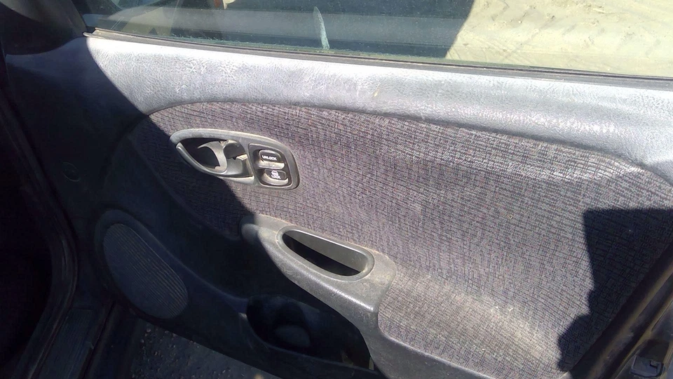 Panel de moldura de puerta interior delantero derecho pasajero Saturn Sl2 2000-2002 solo OEM negro Foto 3 de 4