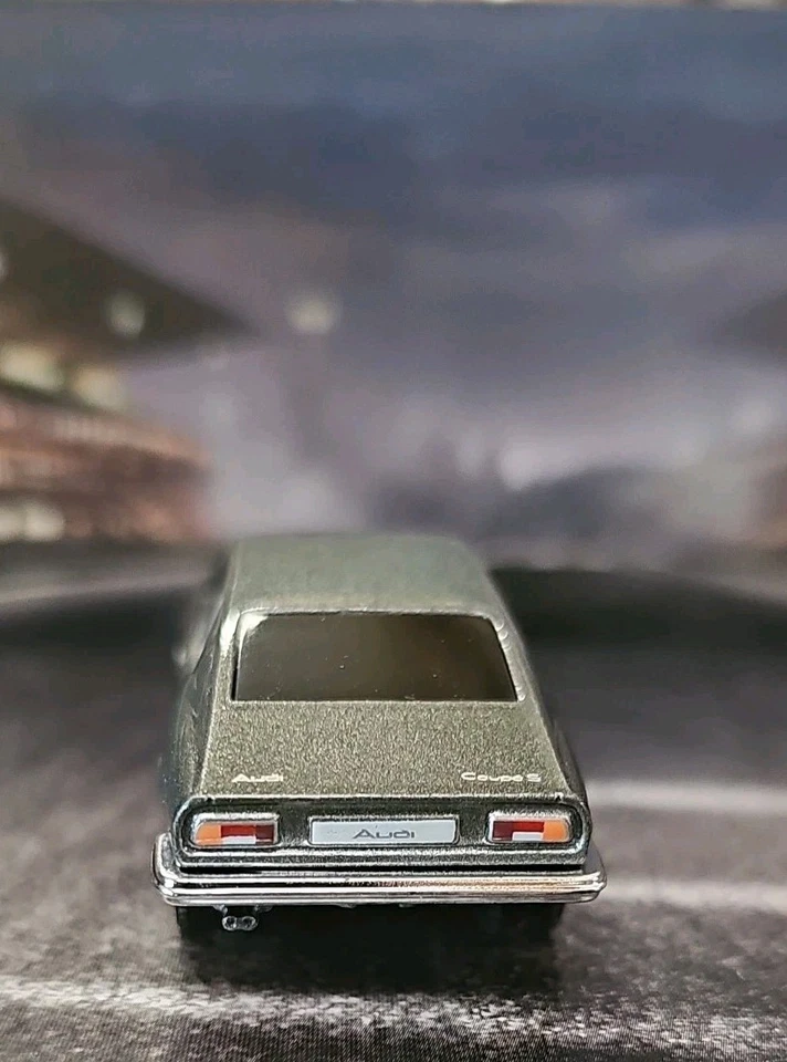 Audi 100 1969 cupé S gris caja de cerillas coleccionistas 2024 11/20 1:64 HVW06 Foto 4 de 4