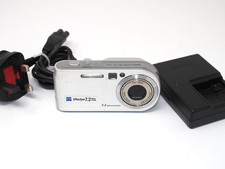 Sony Cyber-shot DSC-P200 7.2MP Digital Camera - Silver