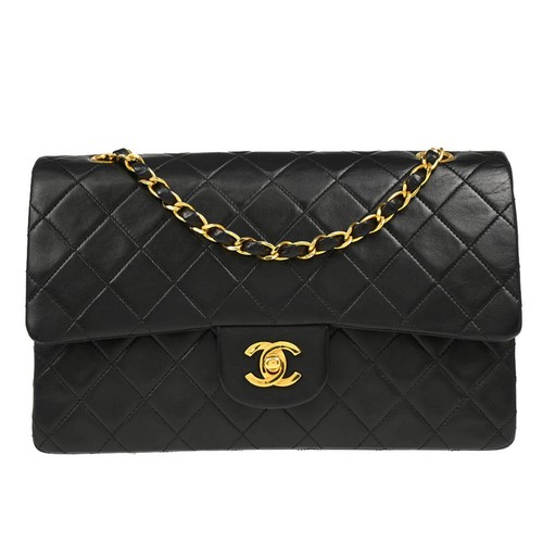 Chanel Black Lambskin Medium Classic Double Flap Shoulder Bag 191606