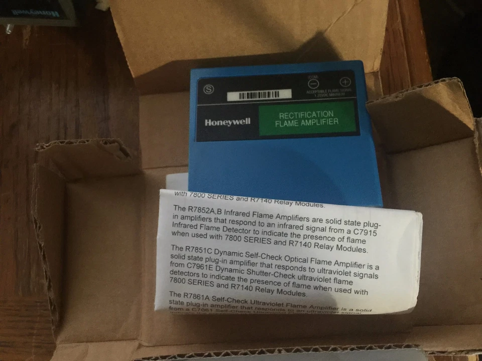 New Honeywell R7847 A 1033 Rectification Flame Amplifier R7847A1033 US Free TAX - Image 2 of 4
