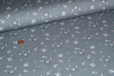 Jersey Stoff ''Blooming Deer'' Hirsche Blüten Grau 25x160cm Meterware