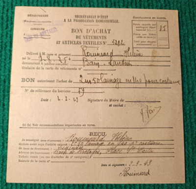 VOUCHER OF CLOTHING AND TEXTILE ARTICLES - COAT OR WOOL - STAMP 1943