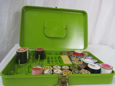 Vtg Wilson Wil-Hold Sewing Box Avocado Green Slim Thread Case w/ Wooden Spools