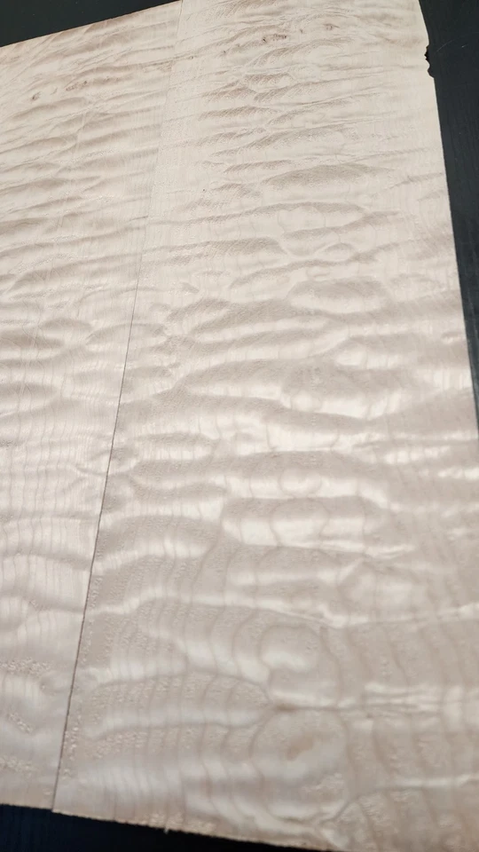 Juego Bookmatch de arce acolchado #1070 L.223/4" xW.147/8" x T. 5/16"  Foto 2 de 4