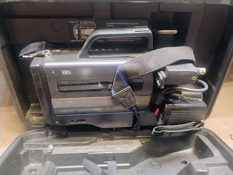 Vintage VHS Movie Handheld VHS Camcorder Video Camera, Black w/ Case