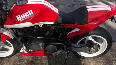 Buell X1 Lightning Red Snap #111 Locking Gas Fuel Cap  P0150.BA Style with Key