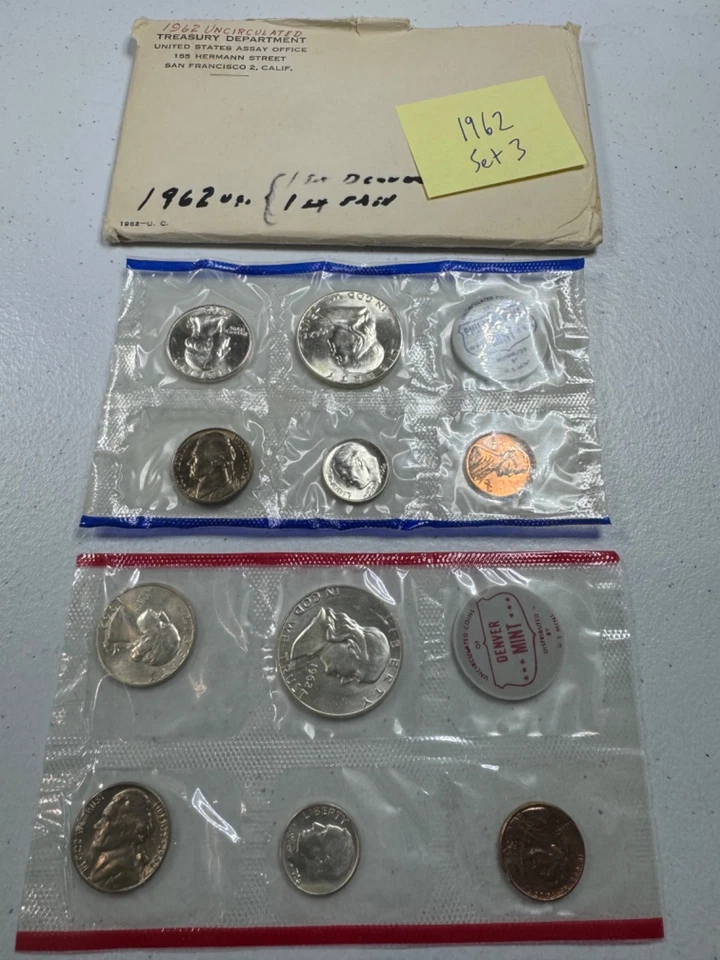(1) 1962  US MINT SILVER P & D Set,  in all OGP,   w/ 90%  SILVER COINS,   SET 3 - Image 2 of 4